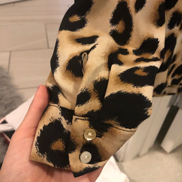 FOREVER 21 - Long Sleeve Top - Picture 7 of 9